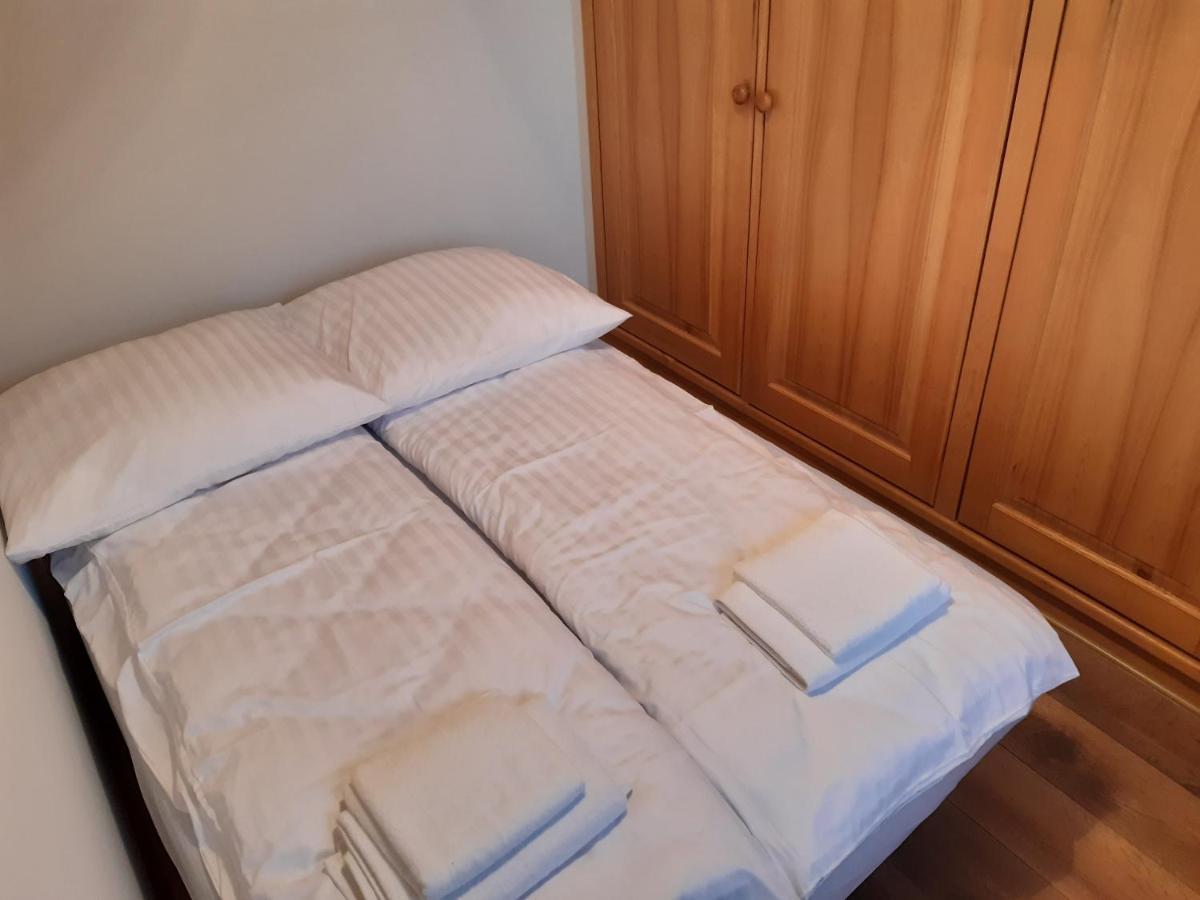 Secesja House Apartment Oswiecim Luaran gambar
